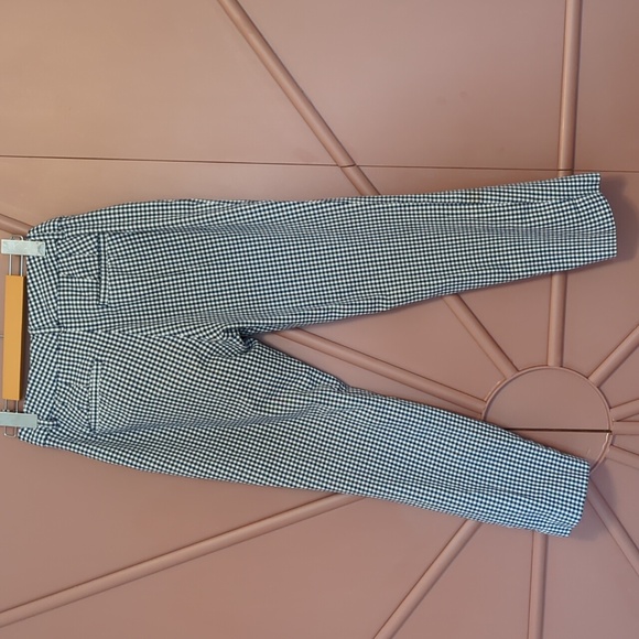 Gap - Gingham - Stretch Capri - 6 - Picture 5 of 5